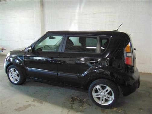 2011 Kia Soul +
