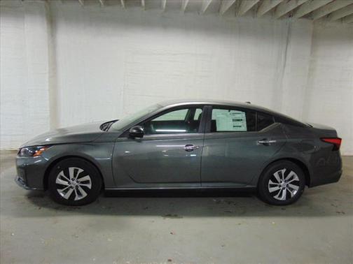 2025 Nissan Altima S FWD