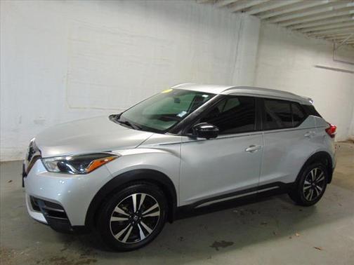 2020 Nissan Kicks SR