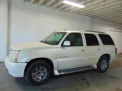 2005 Cadillac Escalade Base