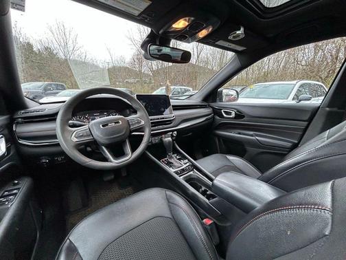 Diamond Black 2023 Jeep Compass Trailhawk