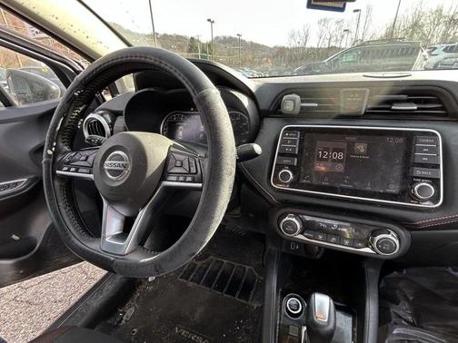 2020 Nissan Versa 1.6 SR
