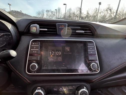 2020 Nissan Versa 1.6 SR