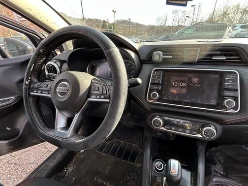 2020 Nissan Versa 1.6 SR