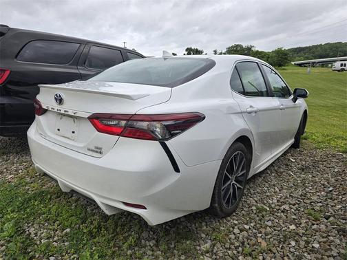 2023 Toyota Camry Hybrid SE
