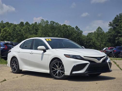2023 Toyota Camry Hybrid SE