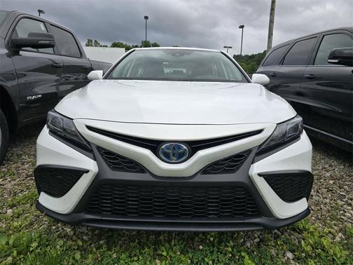 2023 Toyota Camry Hybrid SE