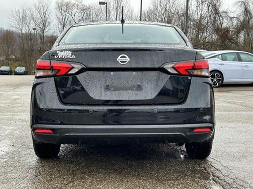 2022 Nissan Versa S