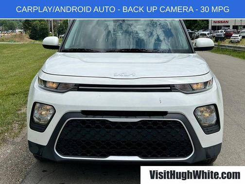 Snow White Pearl 2022 Kia Soul LX
