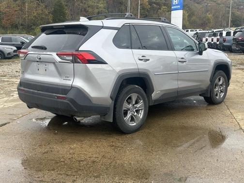 2024 Toyota RAV4 Hybrid LE