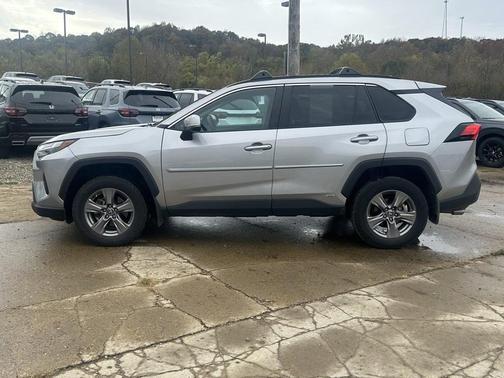 2024 Toyota RAV4 Hybrid LE