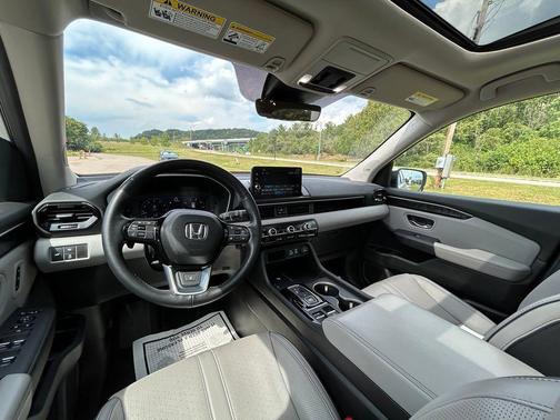Platinum White Pearl 2024 Honda Pilot Elite