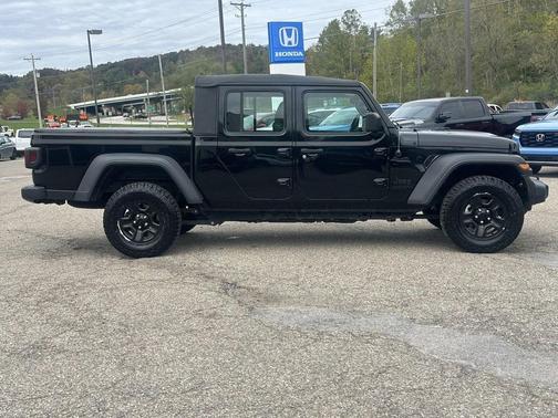 2020 Jeep Gladiator Sport