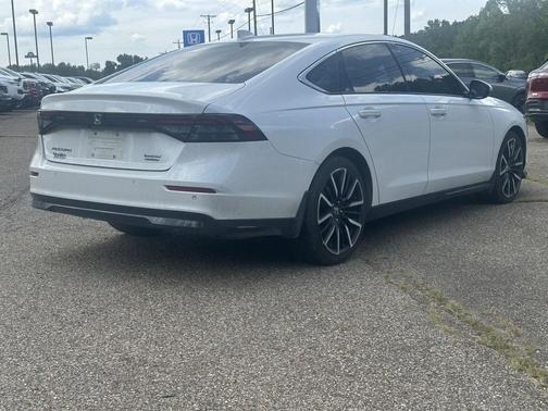 2024 Honda Accord Hybrid Touring