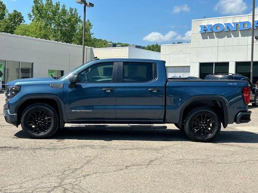 Metallic 2024 GMC Sierra 1500 Pro
