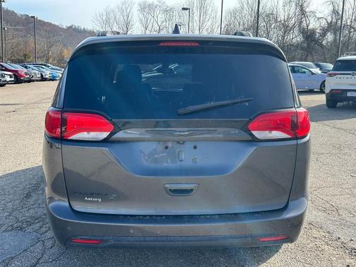 2018 Chrysler Pacifica Touring-L