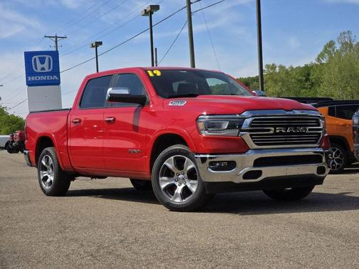 Flame Red Clearcoat 2019 RAM 1500 Laramie