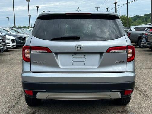 Silver 2021 Honda Pilot EX
