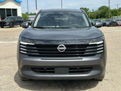 Gun Metallic 2025 Nissan Kicks SV