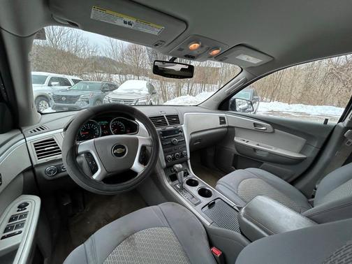 2011 Chevrolet Traverse LT
