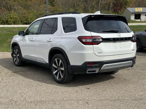 2023 Honda Pilot Touring