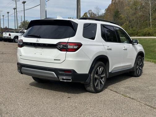 2023 Honda Pilot Touring