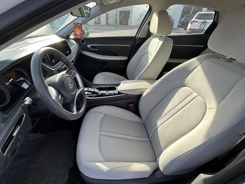 2022 Hyundai SONATA SEL
