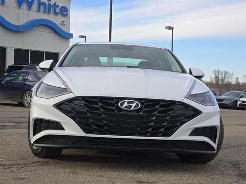 2022 Hyundai SONATA SEL