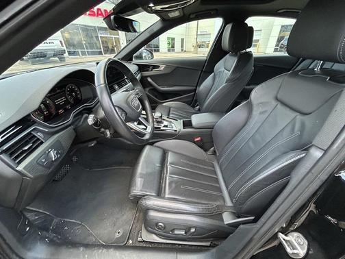 2023 Audi A4 45 S line Premium Plus