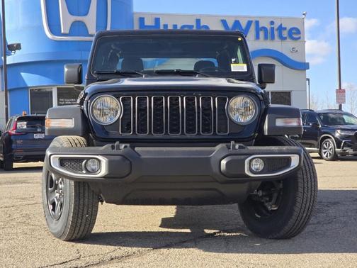 2026 Jeep Gladiator Sport