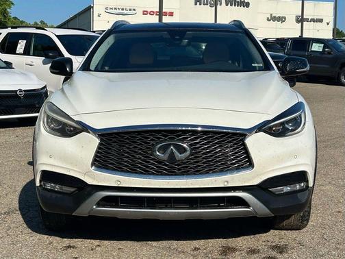 Majestic White 2018 INFINITI QX30 Premium