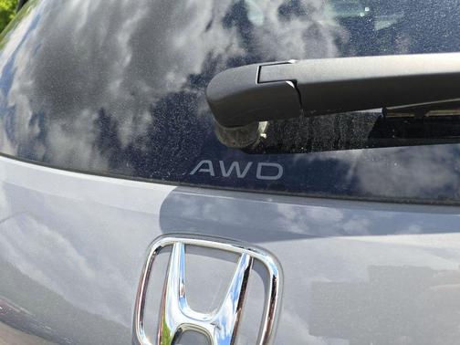 Modern Steel Metallic 2025 Honda HR-V Sport