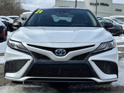 2021 Toyota Camry Hybrid XSE