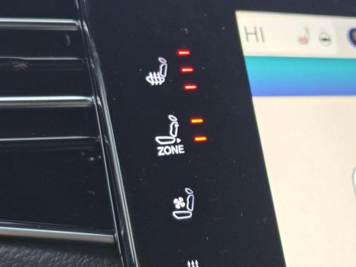 2025 Jeep Wagoneer Base