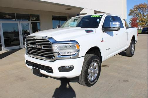 2024 RAM 2500 Laramie Crew Cab 4x4 64' Box