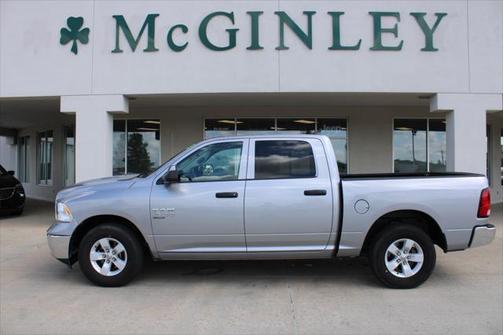 2023 RAM 1500 Classic SLT Crew Cab 4x2 57' Box