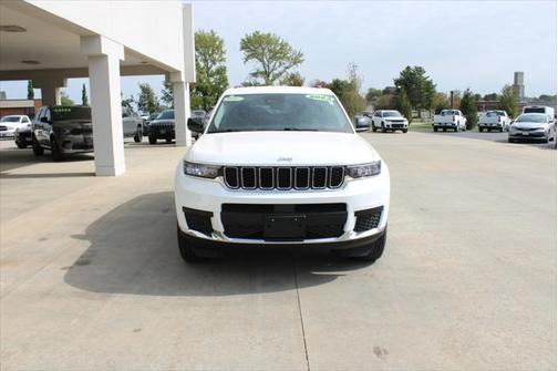 2023 Jeep Grand Cherokee L Laredo 4x4
