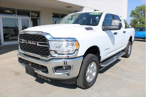 2024 RAM 2500 Big Horn Crew Cab 4x4 64' Box