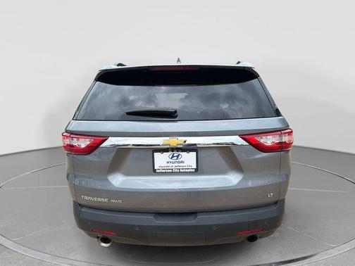 Satin Steel Metallic 2020 Chevrolet Traverse LT Leather