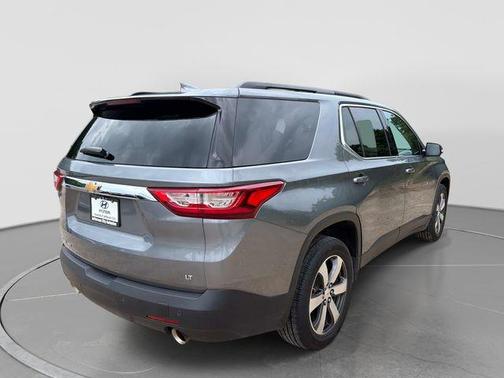 Satin Steel Metallic 2020 Chevrolet Traverse LT Leather