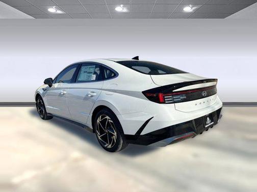 2026 Hyundai SONATA SEL