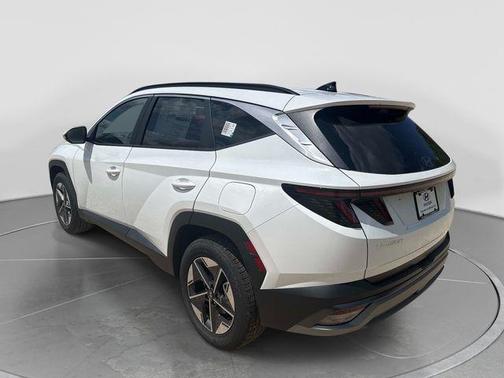 Serenity White Pearl 2026 Hyundai TUCSON SEL Premium