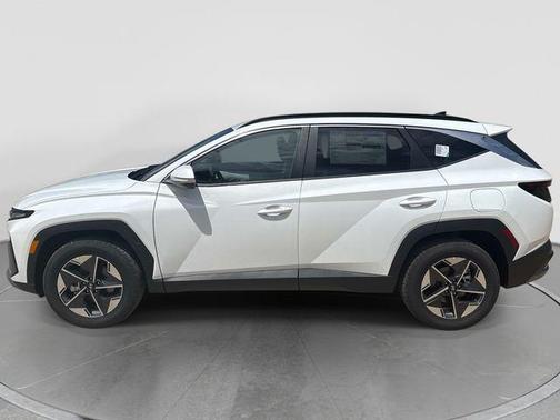 Serenity White Pearl 2026 Hyundai TUCSON SEL Premium