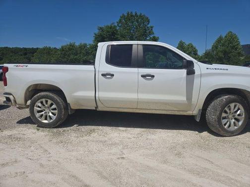 Summit White 2023 Chevrolet Silverado 1500 Custom