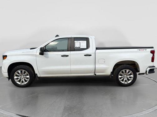 Summit White 2023 Chevrolet Silverado 1500 Custom