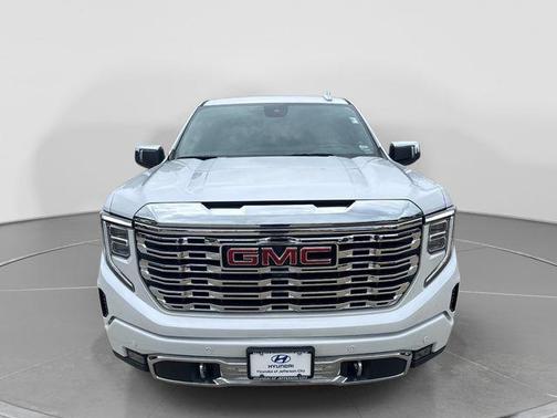 White Frost Tricoat 2023 GMC Sierra 1500 Denali