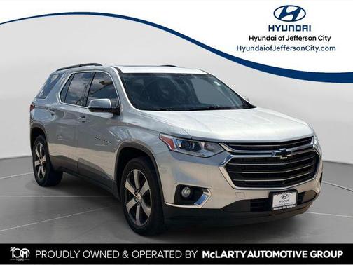 Silver Ice Metallic 2020 Chevrolet Traverse LT Leather
