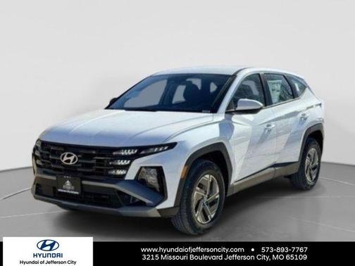 Creamy White Pearl 2026 Hyundai TUCSON Hybrid Blue SE