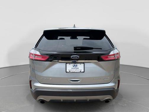 Silver Metallic 2020 Ford Edge Titanium
