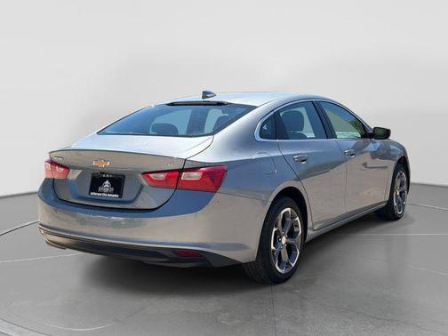 Sterling Gray Metallic 2023 Chevrolet Malibu FWD 1LT